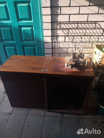 Оверлок для швейной машины