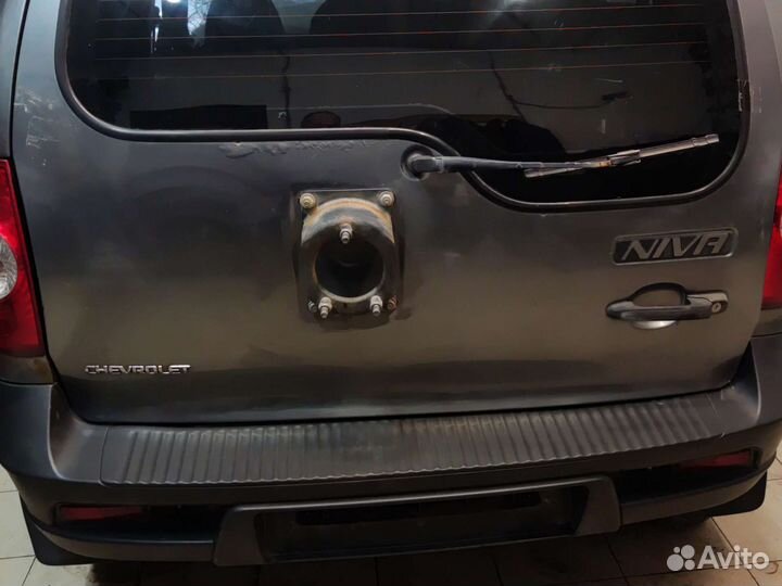 Автомобиль на запчасти. Нива Chevrolet. 2012 г