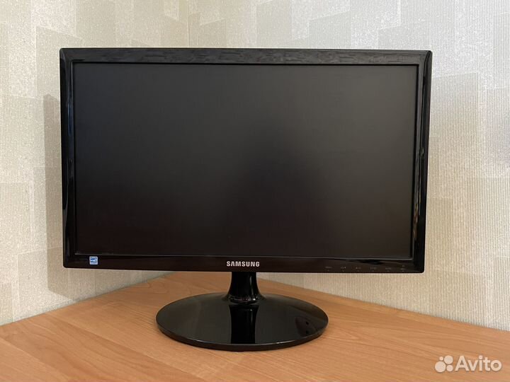 Монитор Samsung 19 дюймов