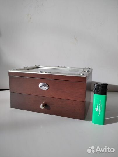 Шкатулка для украшений, дерево