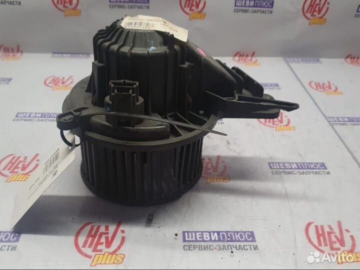 Мотор отопителя Chevrolet TrailBlazer