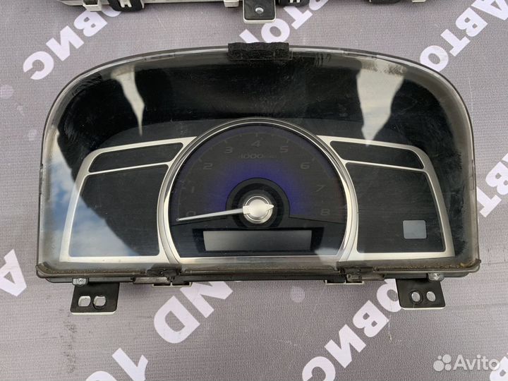 Панель приборов Honda Civic 8