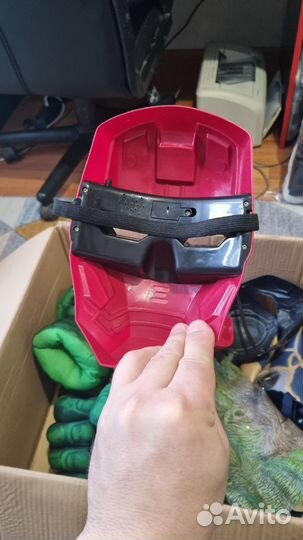 Маска железного человека (глаза маргают)