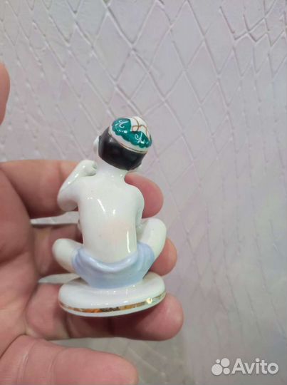 Статуэтка мальчик с виноградом лфз