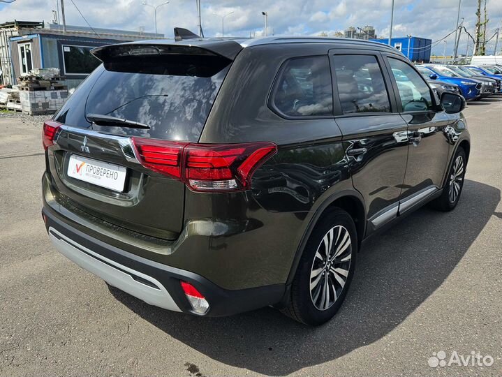 Mitsubishi Outlander 2.0 CVT, 2020, 124 934 км