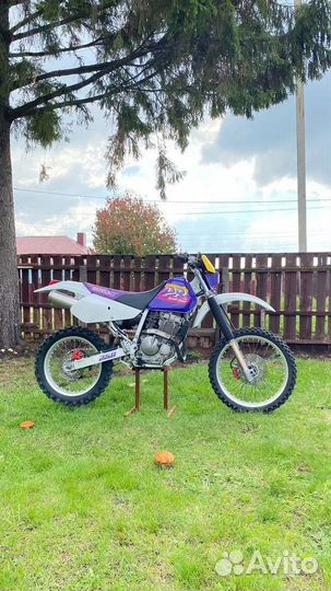 Suzuki DR - 250R