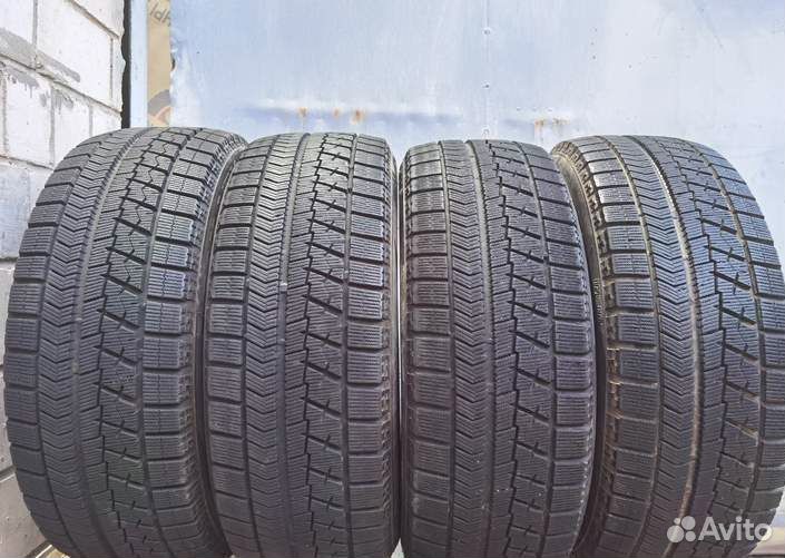 Bridgestone Blizzak VRX 215/55 R17 108H
