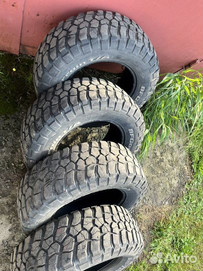 Bfgoodrich Mud-Terrain T/A KM2 265/70 R17 121Q