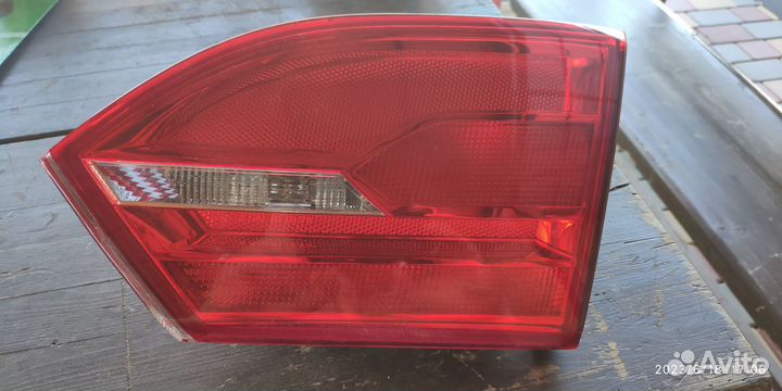Фонарь задний правый внутренний Volkswagen JettaVI