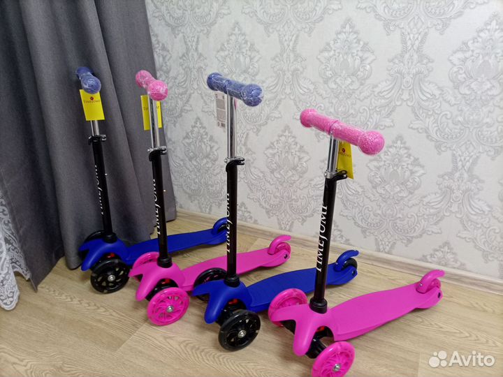 Самокаты новые,со светящимися колесами
