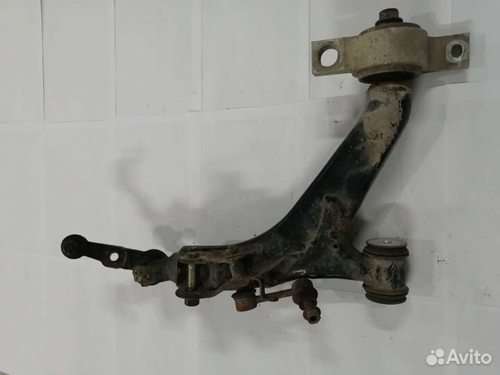 Передний Нижний рычаг lexus gs 300,350,450