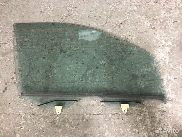 Стекло двери переднее правое Renault Koleos HY0