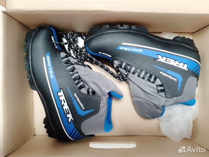 Лыжные ботинки