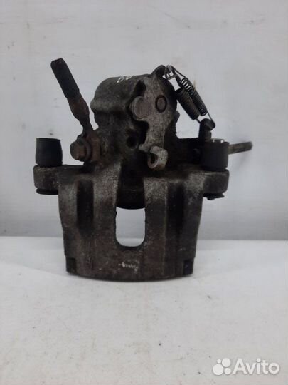 Суппорт тормозной задний правый Opel Signum