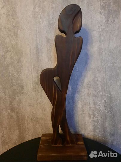 Статуэтки из дерева