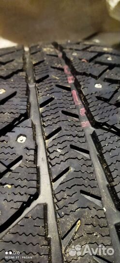 Bridgestone Ice Cruiser 7000S 215/65 R16