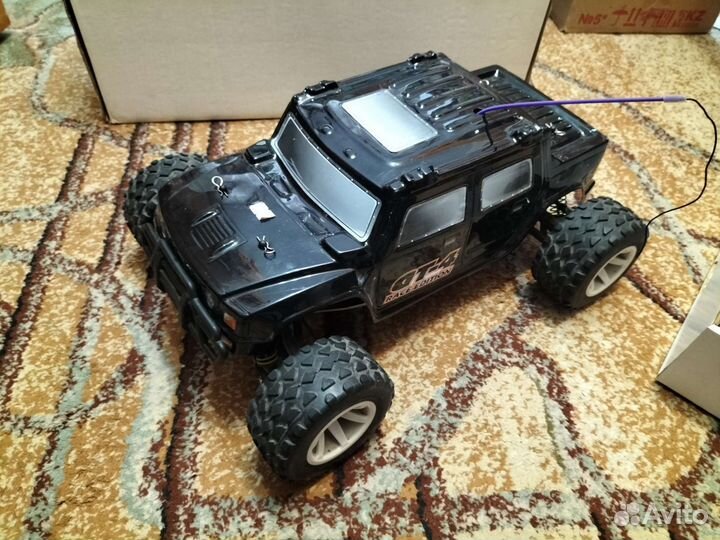 Машинка на радиоуправлении бензиновая