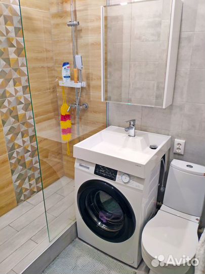 Ремонт ванной комнаты (от фирмы). Плиточники