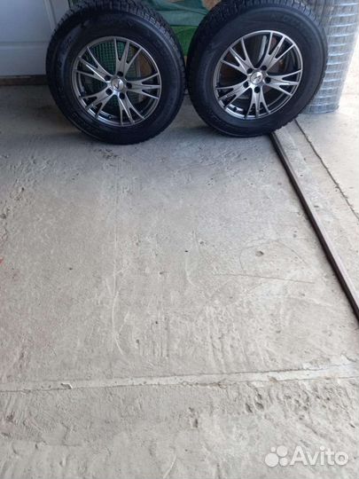 Dunlop SP Sport Maxx GT 215/70 R16