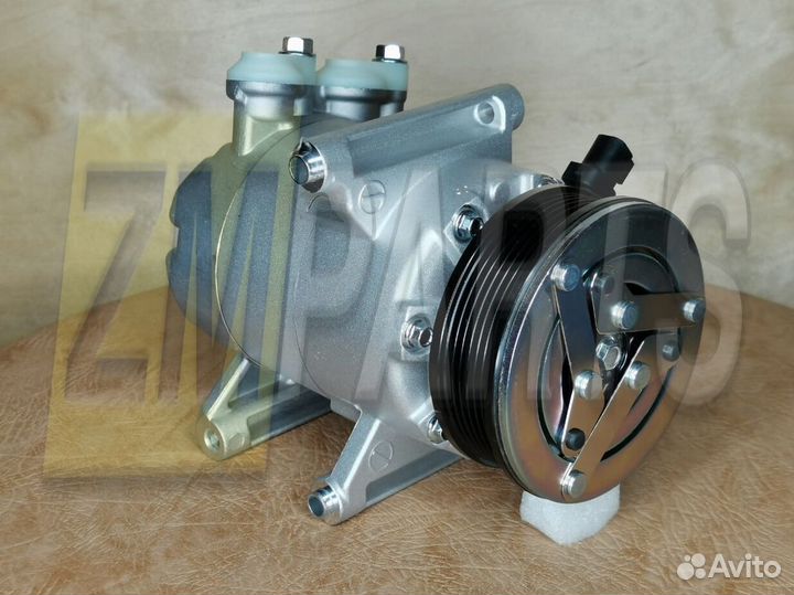 Компрессор кондиционера Land Rover Freelander
