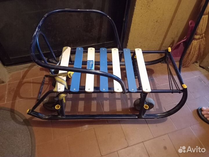 Детские санки на колесах