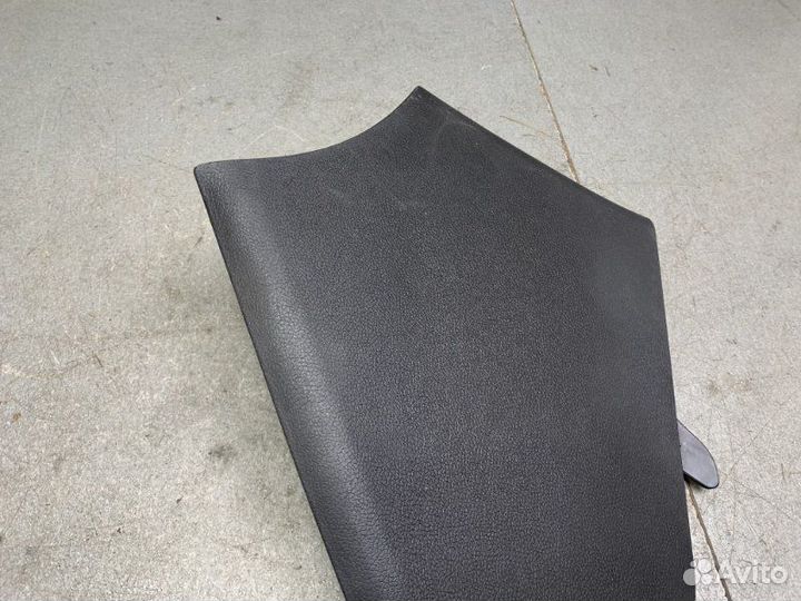 Накладка на стойку задняя левая Hyundai Solaris GI