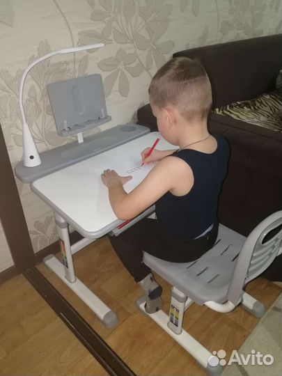 Растущая парта и стул