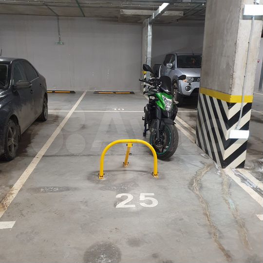 Машиноместо, 30 м²