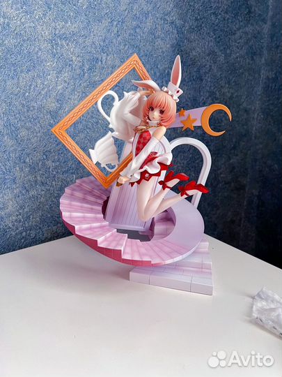 Фигурка Белый кролик. Алиса в стране чудес