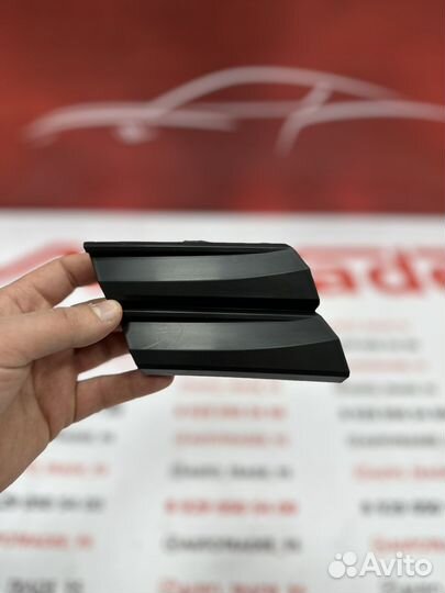 Заглушка буксировочного крюка toyota camry v70 75