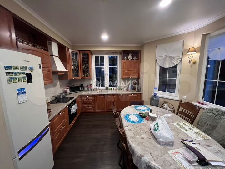 Продам здание, 200.7 м²