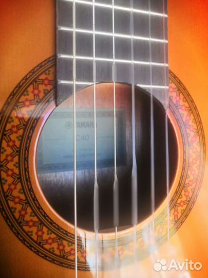 Классическая гитара yamaha c40