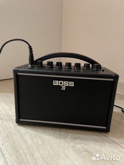 Продам комбоусилитель