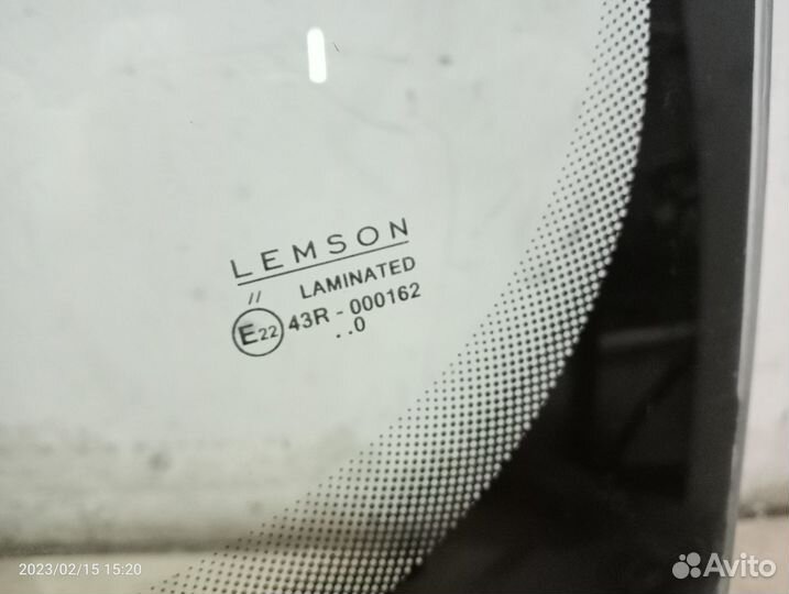 Стекло лобовое гольф 6