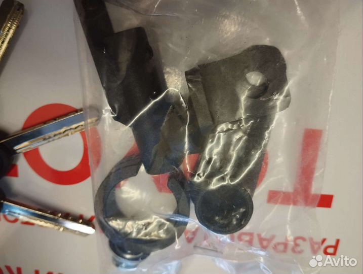 Противоугонный замок на АКПП Toyota RAV4 2012