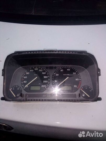Щиток приборов volkswagen гольф3. Венто