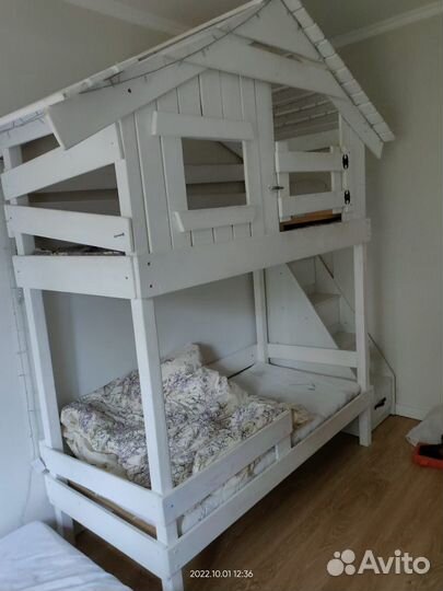 Кровать чердак из массива