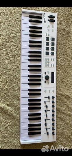 Миди клавиатура artutia keylab essential 61