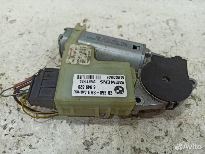 Моторчик люка бмв 5 E60/E61