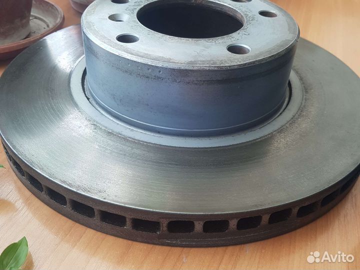 Тормозные диски на Гелендваген