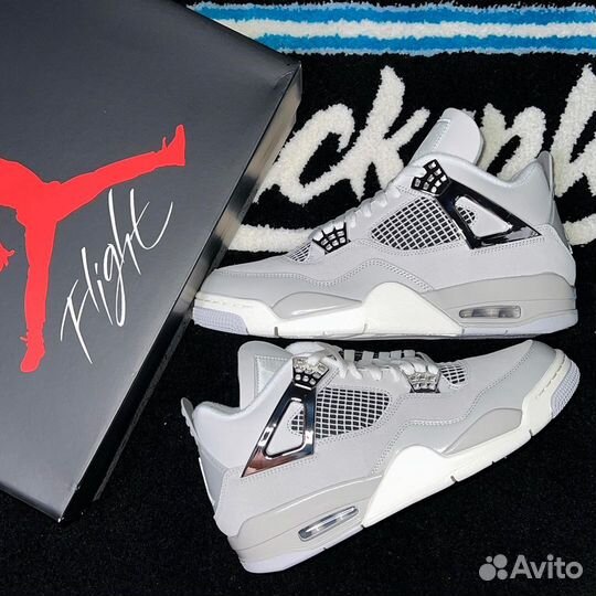 Air Jordan 4 Retro Frozen Moments