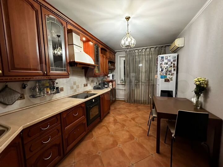 3-к. квартира, 97 м², 4/17 эт.