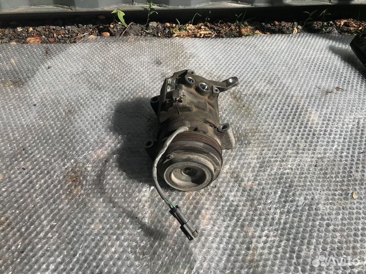 Компрессор кондиционера Chevrolet Tahoe 06-14