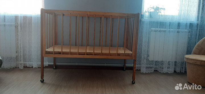 Детская кроватка