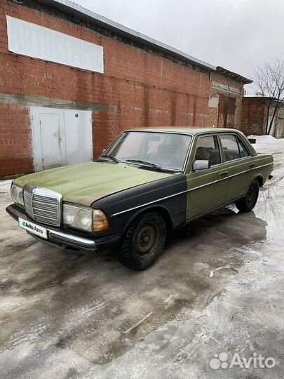 Mercedes-Benz W123 2.0 МТ, 1980, 188 000 км