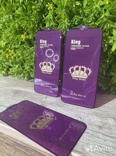 Защитное стекло iPhone 14