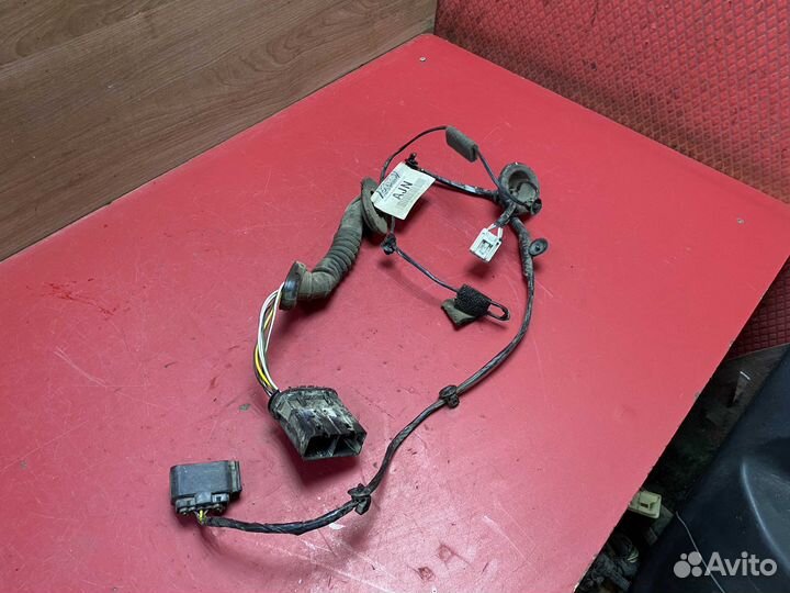 Проводка двери задней правой Ford Focus 2 (CB4)