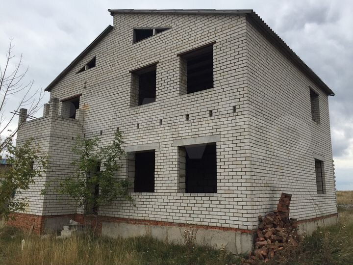 Дом 160 м² на участке 37 сот.