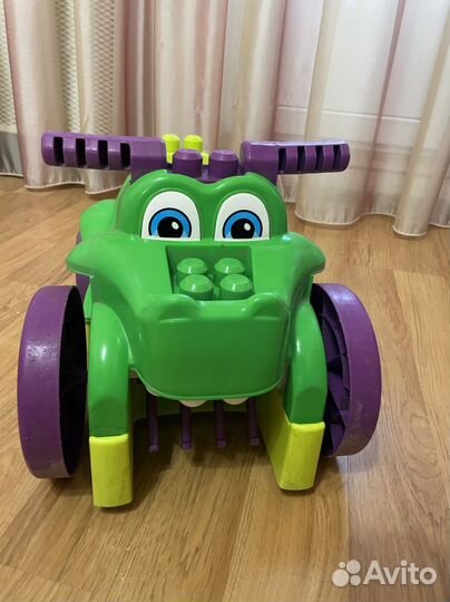 Качалка-машинка для покатушек :)