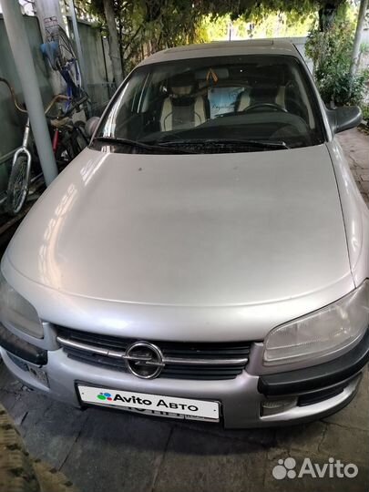 Opel Omega 2.0 МТ, 1998, 205 000 км